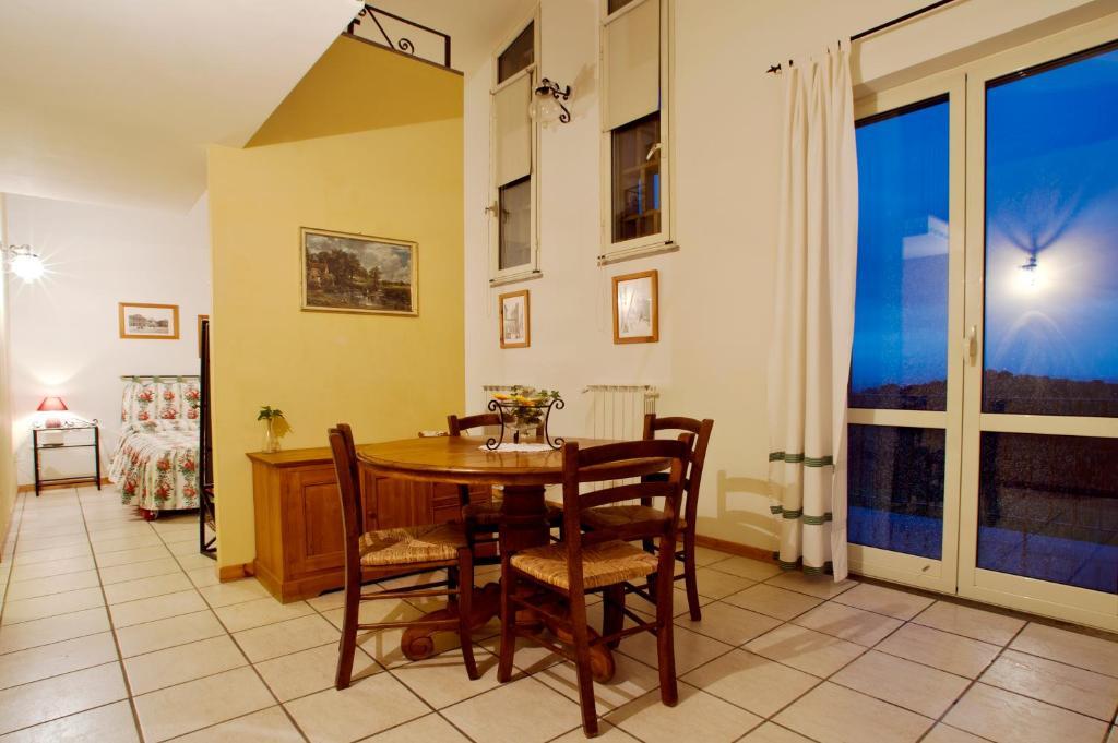 Agriturismo Valle Siriaca Castelnuovo Di Porto Bilik gambar