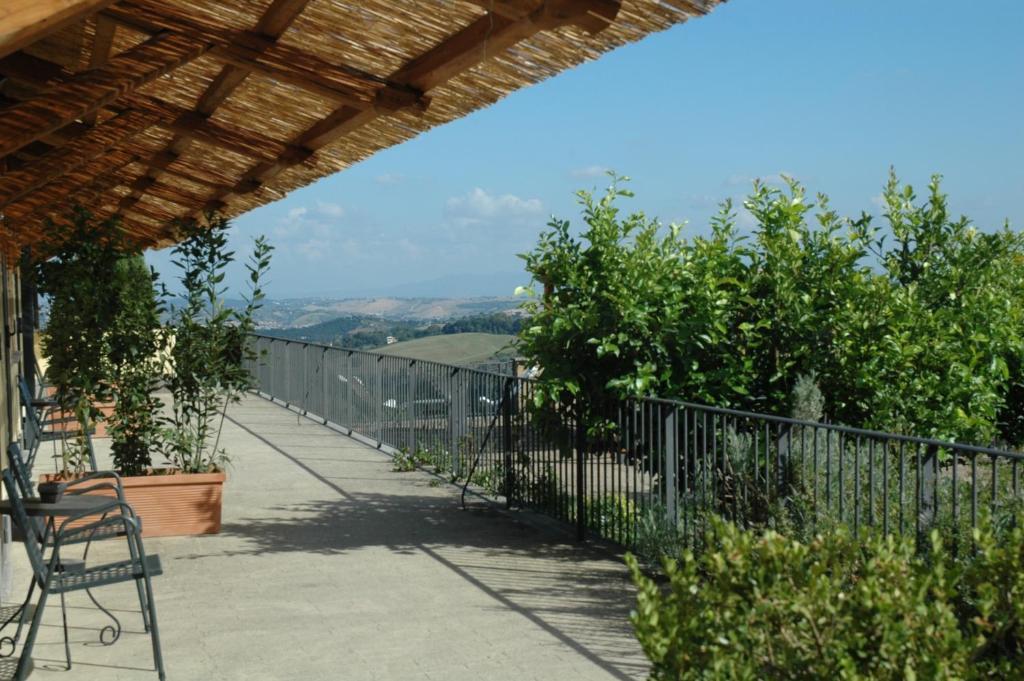 Agriturismo Valle Siriaca Castelnuovo Di Porto Bilik gambar
